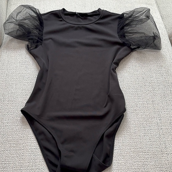 Black Sequin Crop Tank Top - Picture 2 of 6